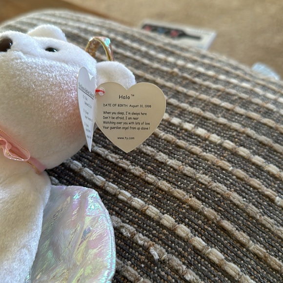 1998 Halo Beanie Baby with Brown Nose and Black Eyes Error - Picture 3 of 6